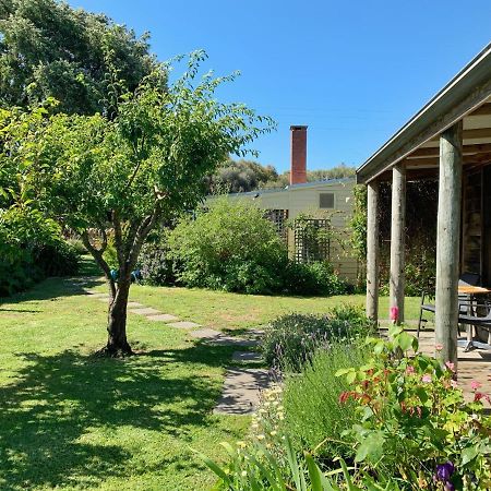 Cherry Plum Cottages Port Fairy Exterior photo