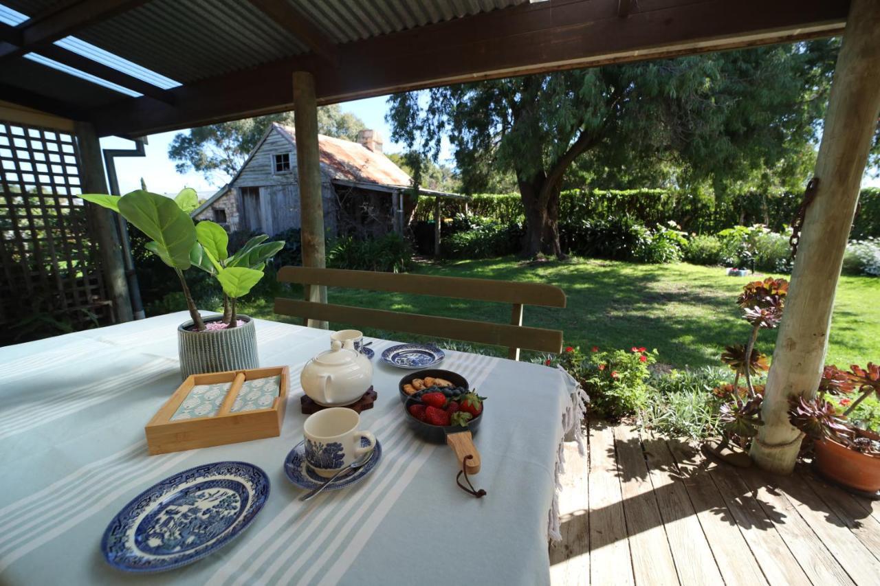 Cherry Plum Cottages Port Fairy Exterior photo