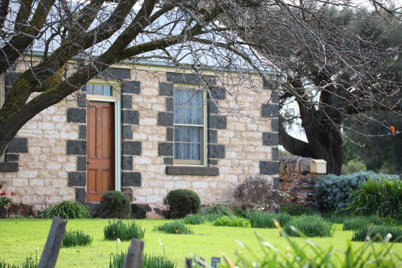 Cherry Plum Cottages Port Fairy Exterior photo